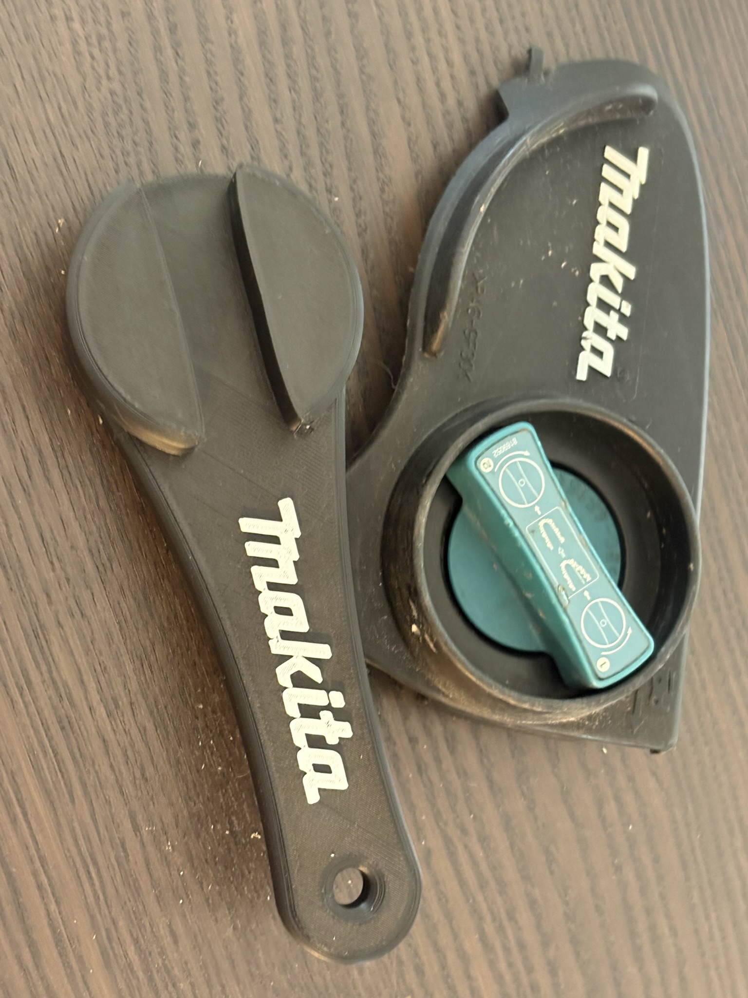 Photo Clé pour scie à chaîne Makita Duc122